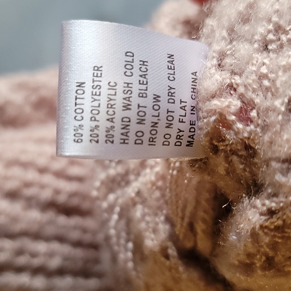 Neutral New* POL turtle neck - Picture 6 of 6